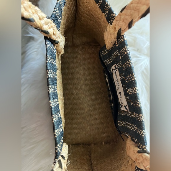 Annabel Ingall 100% Raffia Tote Handmade in Madagascar - Picture 4 of 14